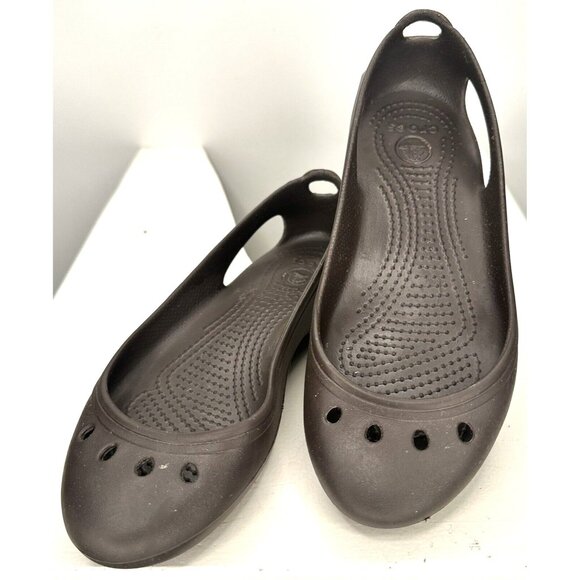Crocs Womens Shoes Kadee II Ballet Flats Slip On Rubber Water Sandals Brown 6 - Picture 1 of 11